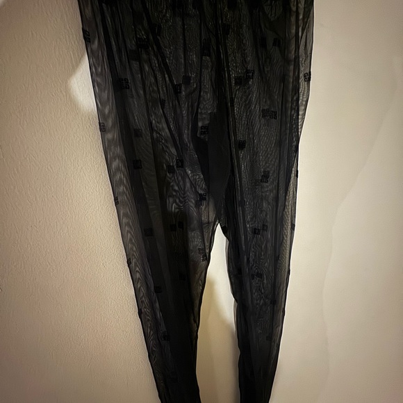 Black Givenchy leggings. Mesh with all over Givenchy logo. - Picture 6 of 12